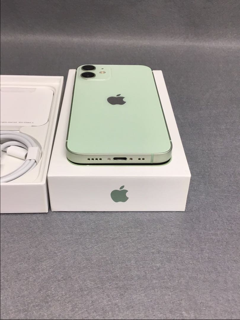 超美品 国内版 SIMフリー　iPhone12mini 64GB グリーン色