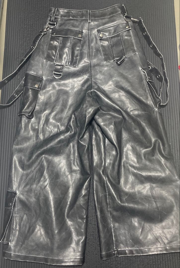 [ERAR] [完売品] 合皮サスペンダーメタルパーツカーゴパンツ　M