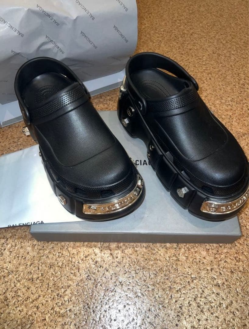BALENCIAGA クロックス