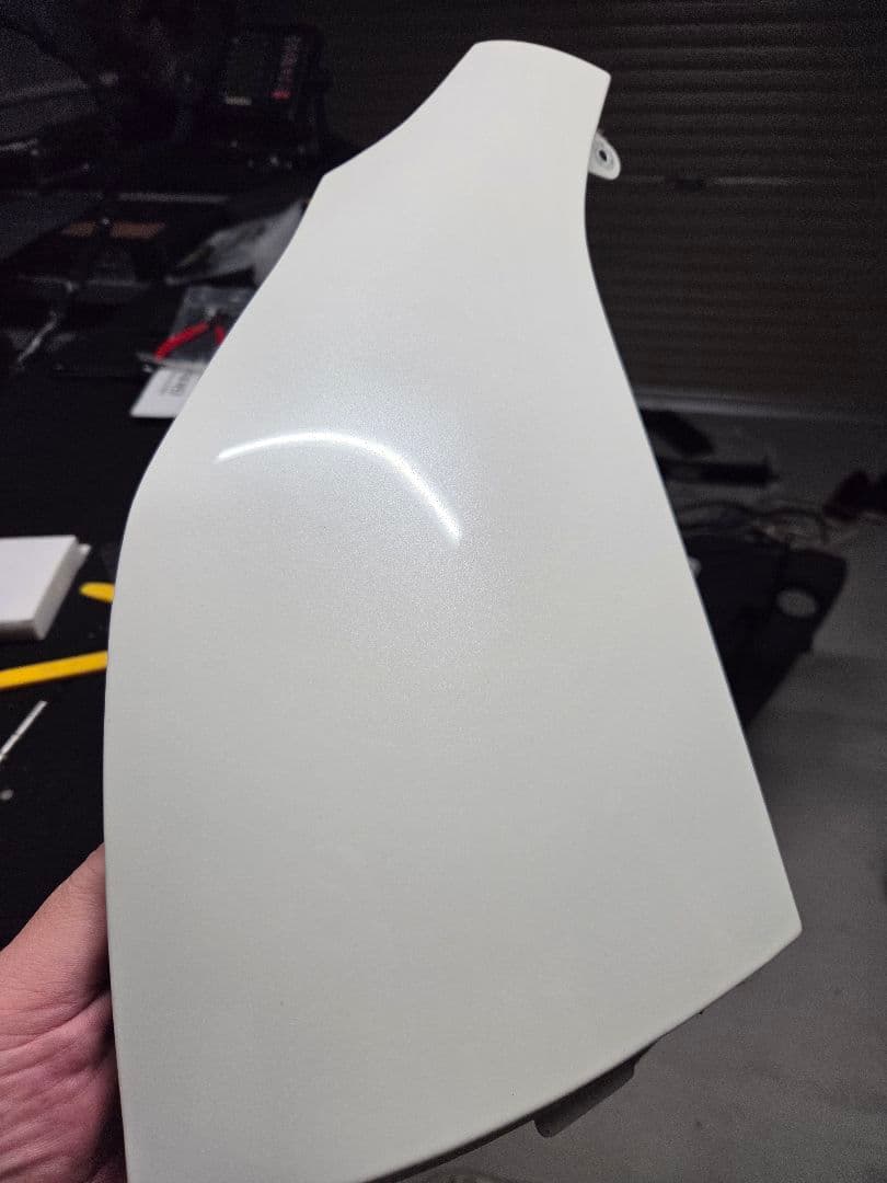 ハイエース　海外純正　コーナーパネル