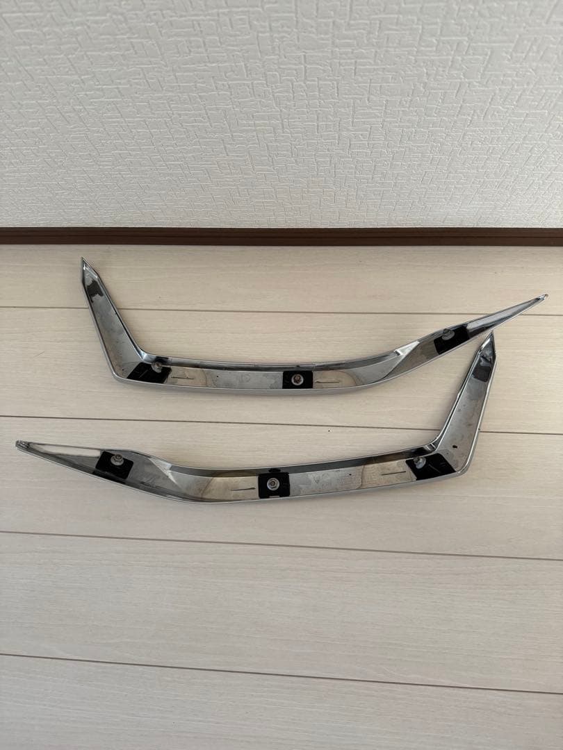 カローラクロス　MODELLISTA フロントスポイラーガーニッシュ