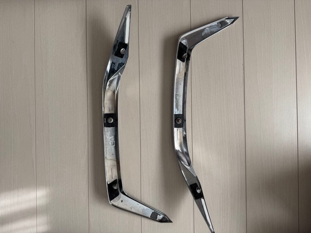 カローラクロス　MODELLISTA フロントスポイラーガーニッシュ