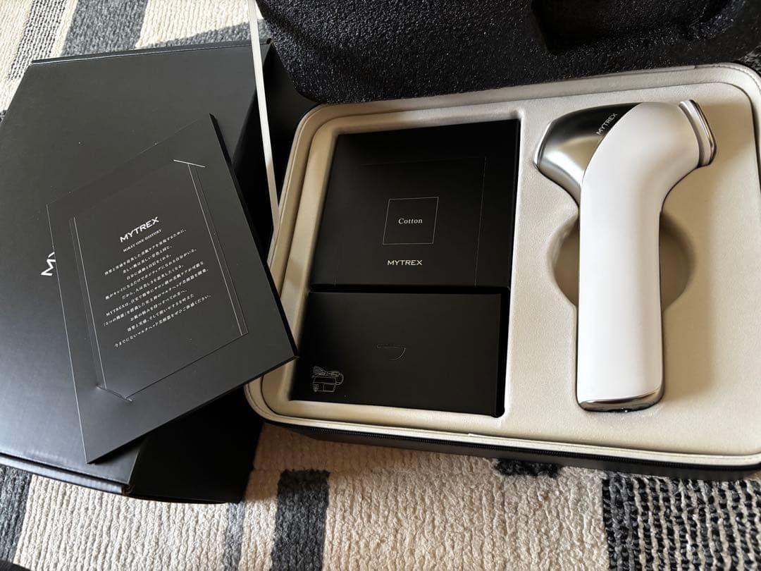 美顔器 リフトアップ MYTREX MiRAY ONE ホワイトフォト