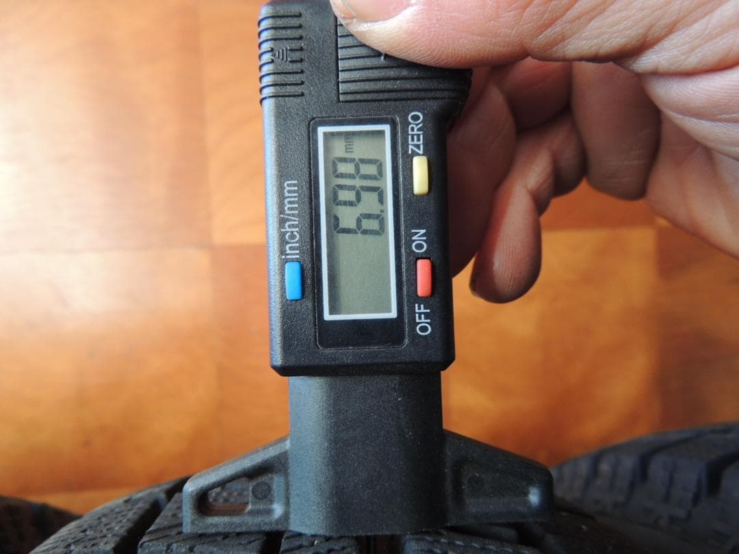 A56　145/80R13　ブリヂストン　スタッドレス　4本　ダイハツ　傷有り