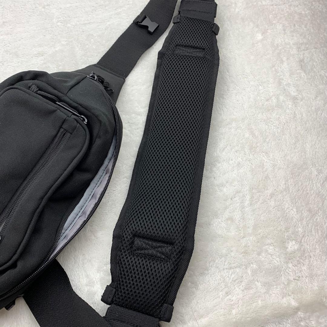 【美品】POMULU ポムル ヒップシート ショルダーバッグ 2way ブラック