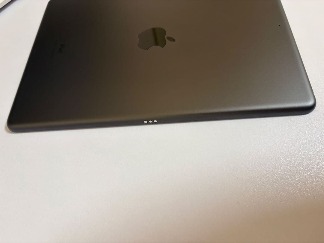 Apple iPad 第9世代64GB カバー付き