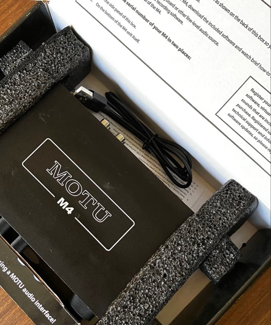 MOTU M4 オーディオインターフェイス　訳あり