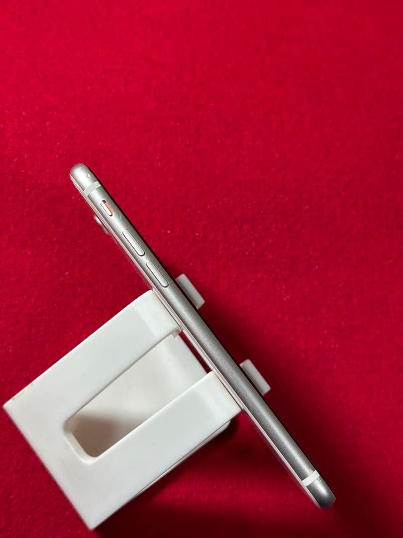 【6596】iPhone SE3第3世代スターライト 64GB simフリー