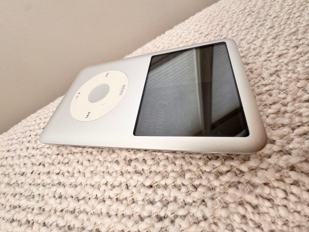 極美品 iPod classic 120GB シルバー 新品バッテリー