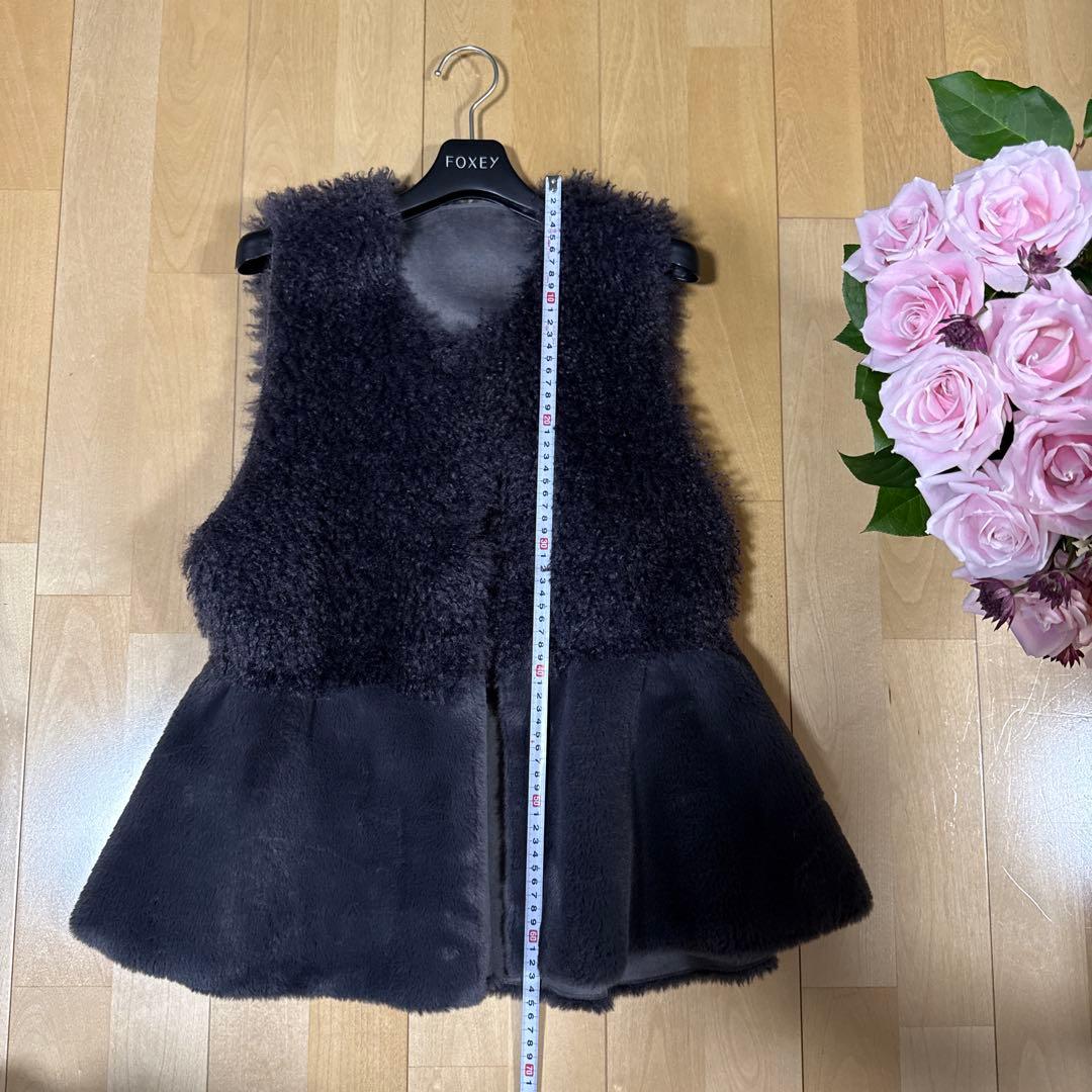 リバーシブル　ジレ　フェイクファー　ムートン　ダークグレー ノースリーブベスト