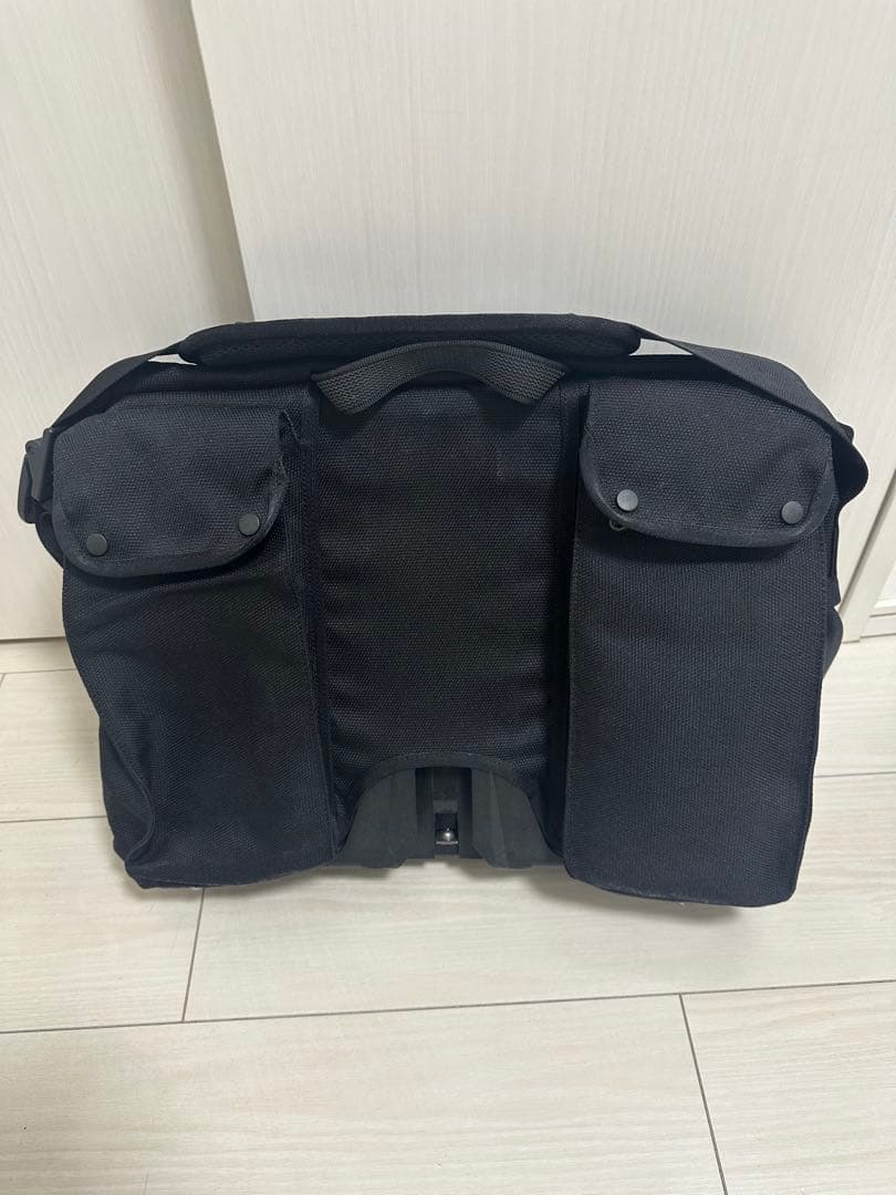 【ほぼ新品】BROMPTON Messenger Bag 13L Black
