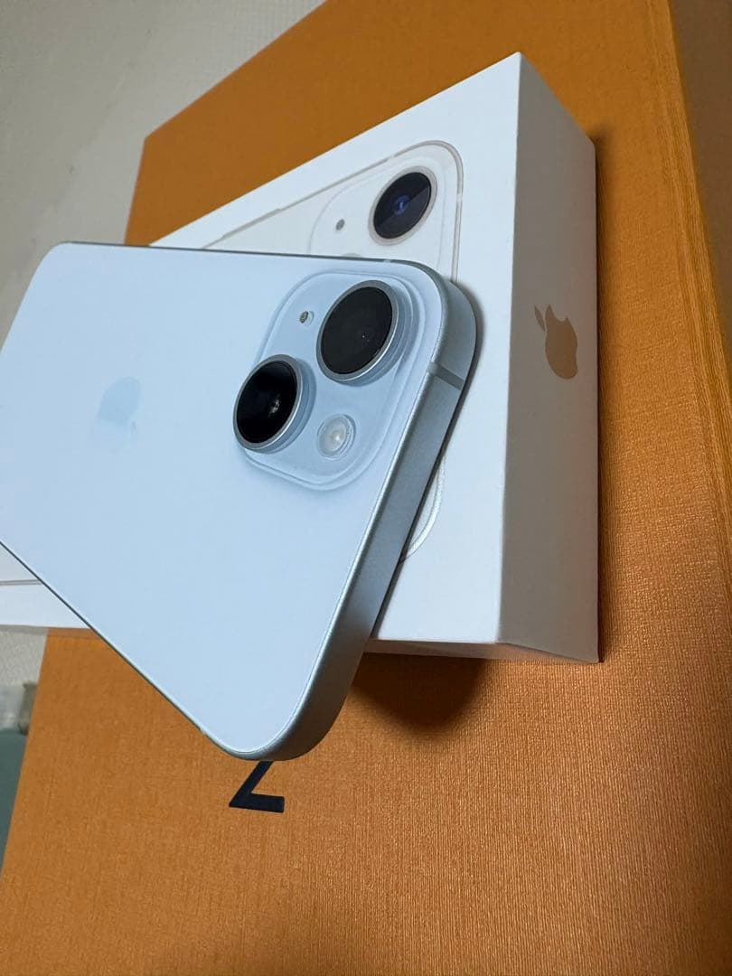 Apple iPhone 15 128 gb ホワイト 本体 箱付き