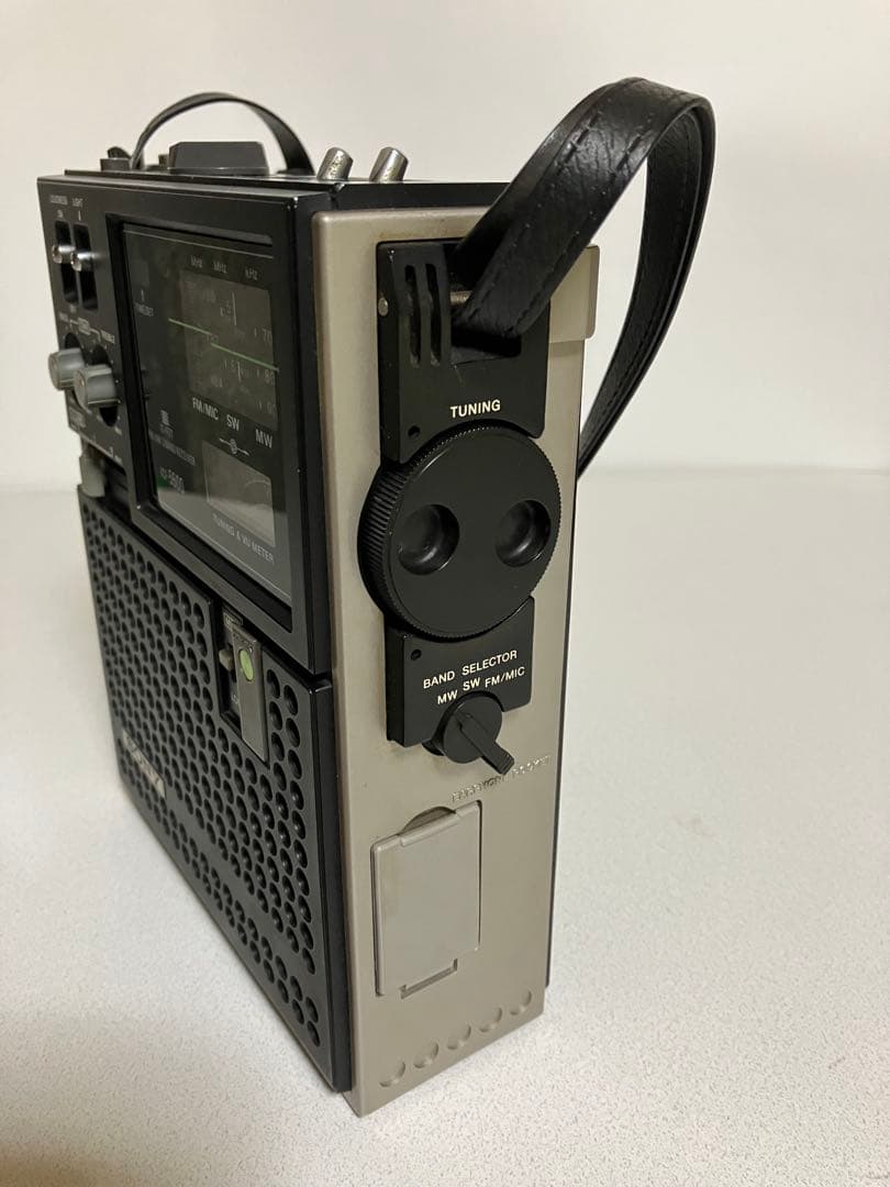 ソニーラジオ　ＩＣＦー５５００　　　　　　　完動品