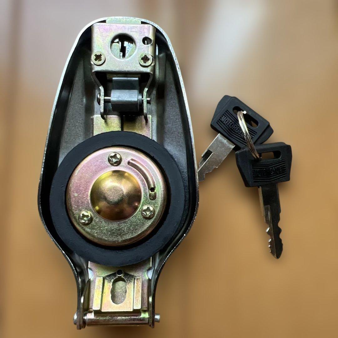 sr400用　初期型　タンクキャップ　キー2本付き