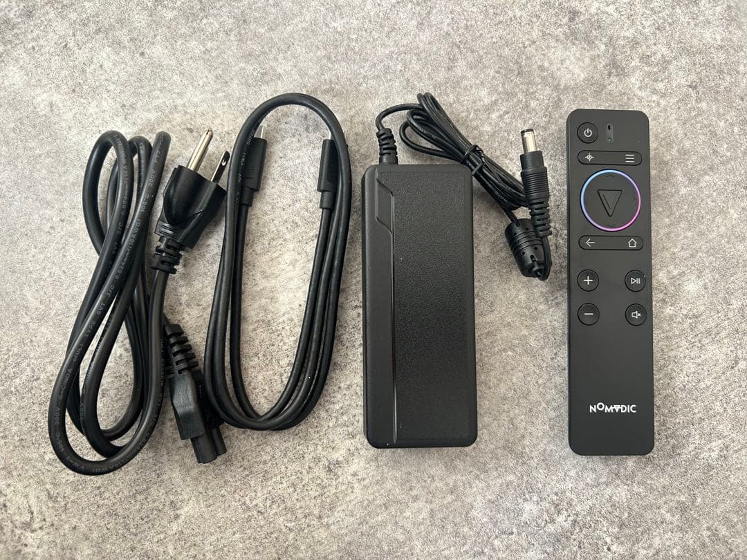 NOMVDIC L500 ポータブルRGBレーザープロジェクター 新品同様