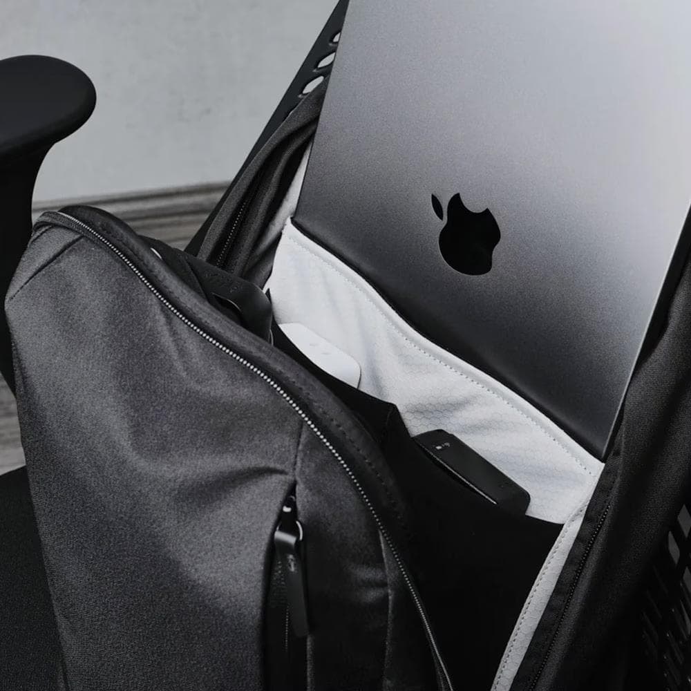 ほぼ新品✨アルパカ メトロバックパック 12ℓ✨おしゃれな最小軽量リュック