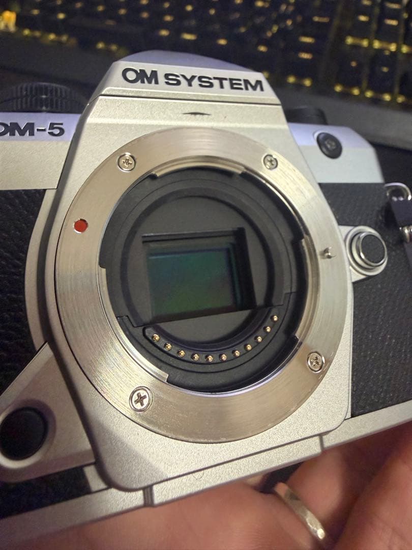 OM SYSTEM OM-5 Mark II シルバー　ボディ単体