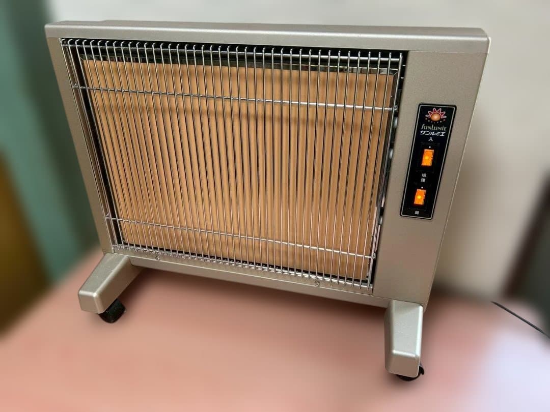 格安　暖房器具　サンルミエ 800W型　遠赤外線セラミックヒーター 日本製　保証