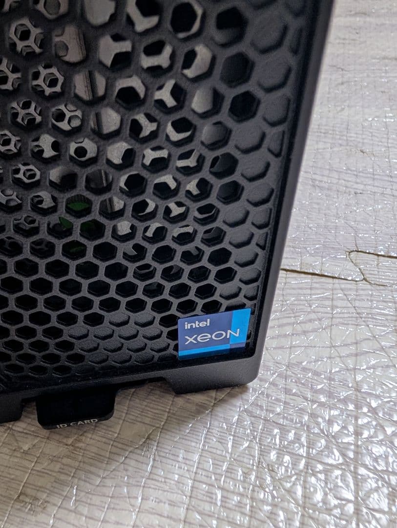 PRIMERGY TX1320 M5　NVIDIA T400