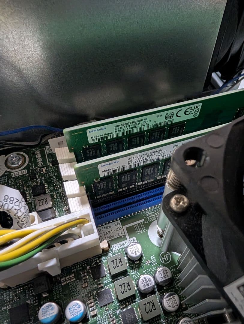 PRIMERGY TX1320 M5　NVIDIA T400