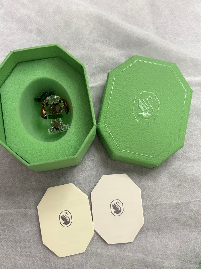 スワロフスキー　スワロ　限定商品　ホリデー　クリスタル　新品　箱付き　ビーグル