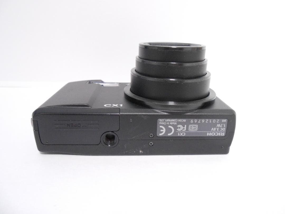 【お値下げ歓迎・美品】リコー　RICOH CX1 ブラック