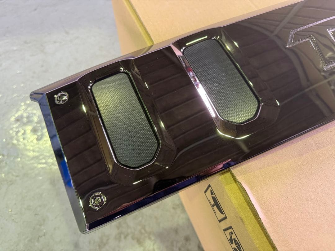 ダイハツ　タフト　LA900s フロントグリル　ラジエターグリル　クロームメッキ