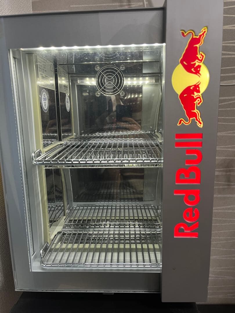 Red Bull 冷蔵庫 LED照明付き