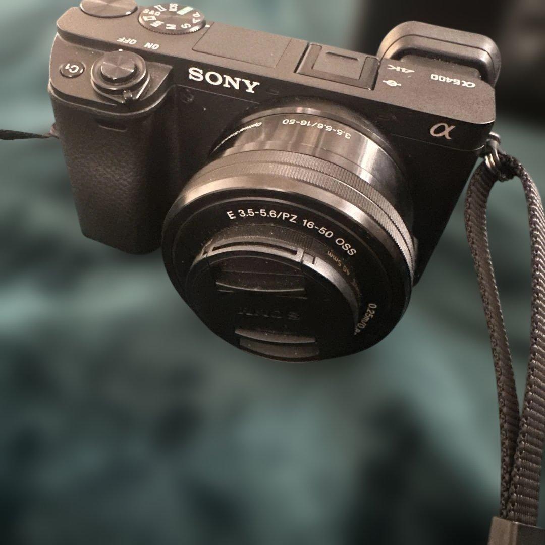 SONY α6400 ミラーレス一眼レフダブルズームキット　シャッター2034回