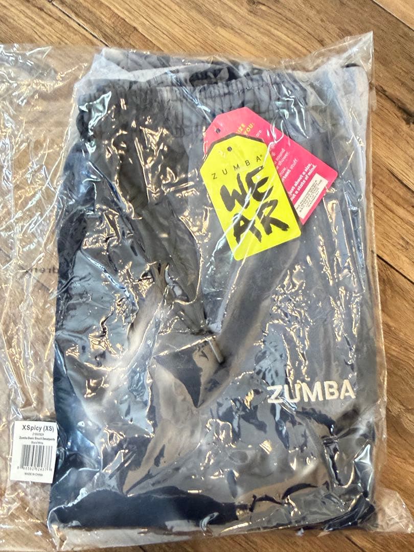 テ*ク様 ★新品★希少品★ZUMBA®️男女兼用スエットパンツ Mサイズ