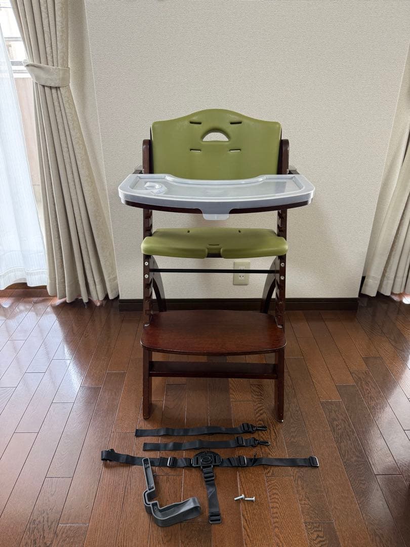 ビヨンドジュニア　ハイチェア　マホガニー　オリーブ