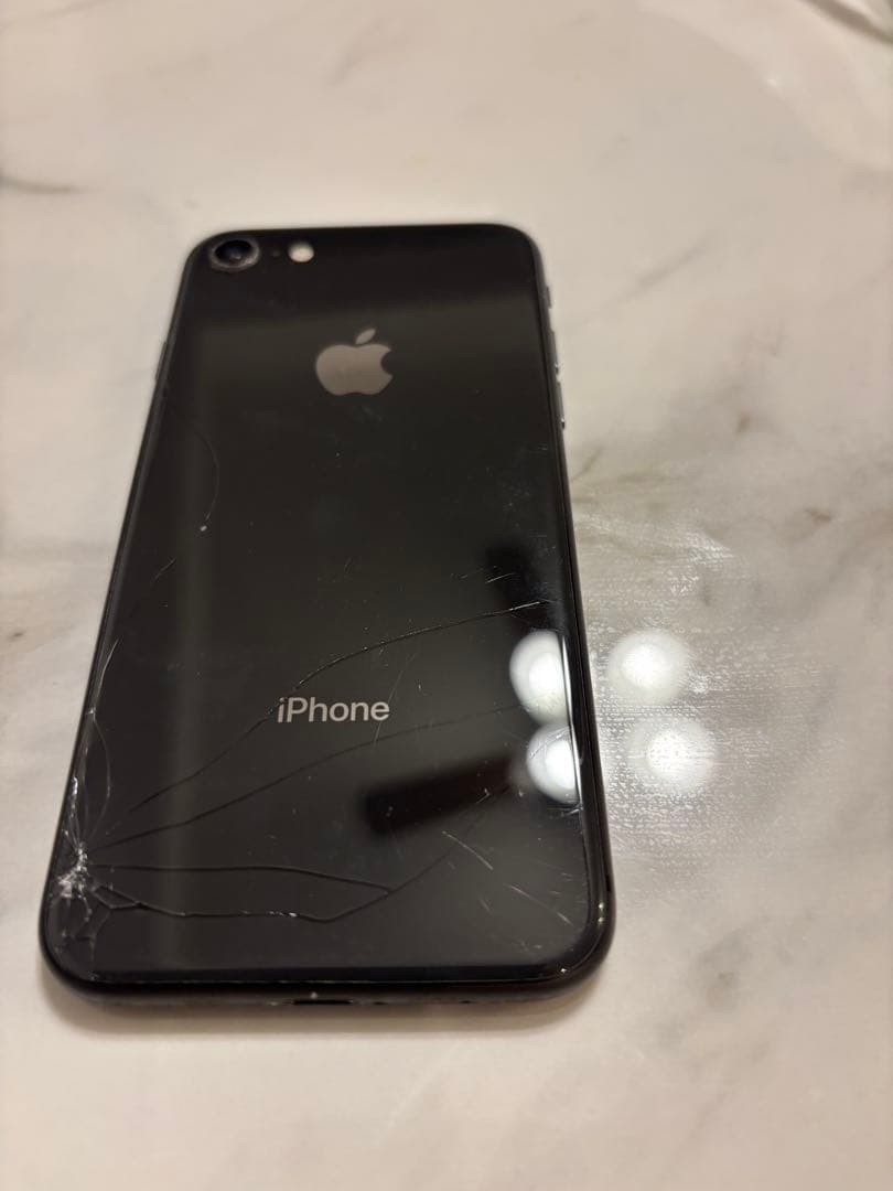 スマートフォン本体 iPhone8