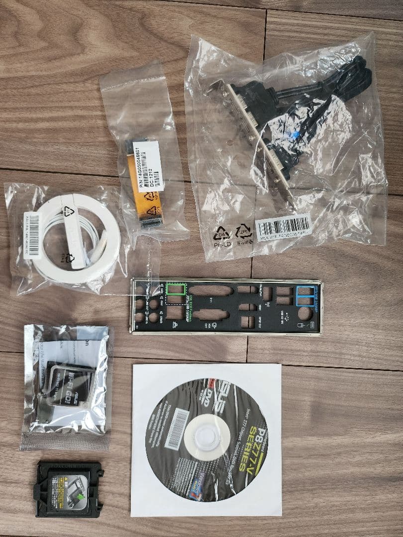 ASUS P8Z77-V PRO　CPU、32GBメモリ、CPUクーラー付き