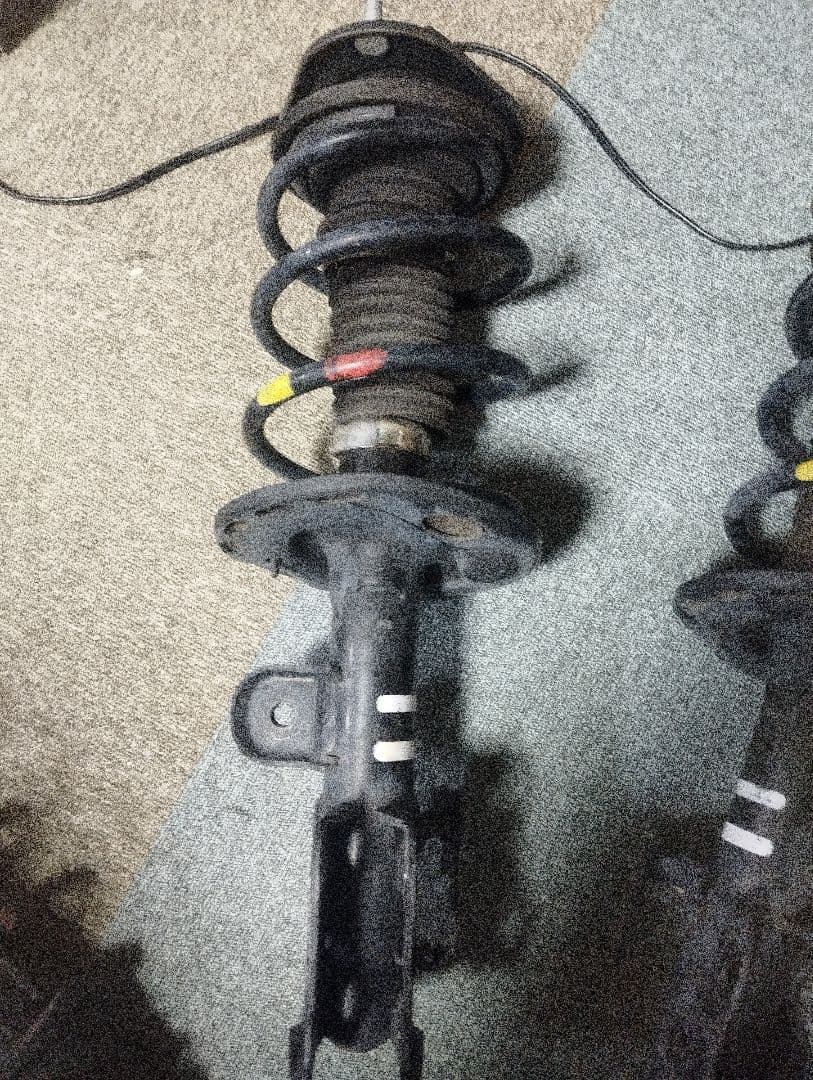 30プリウス純正サスペンションキット 一式 (フロントのみも可能)