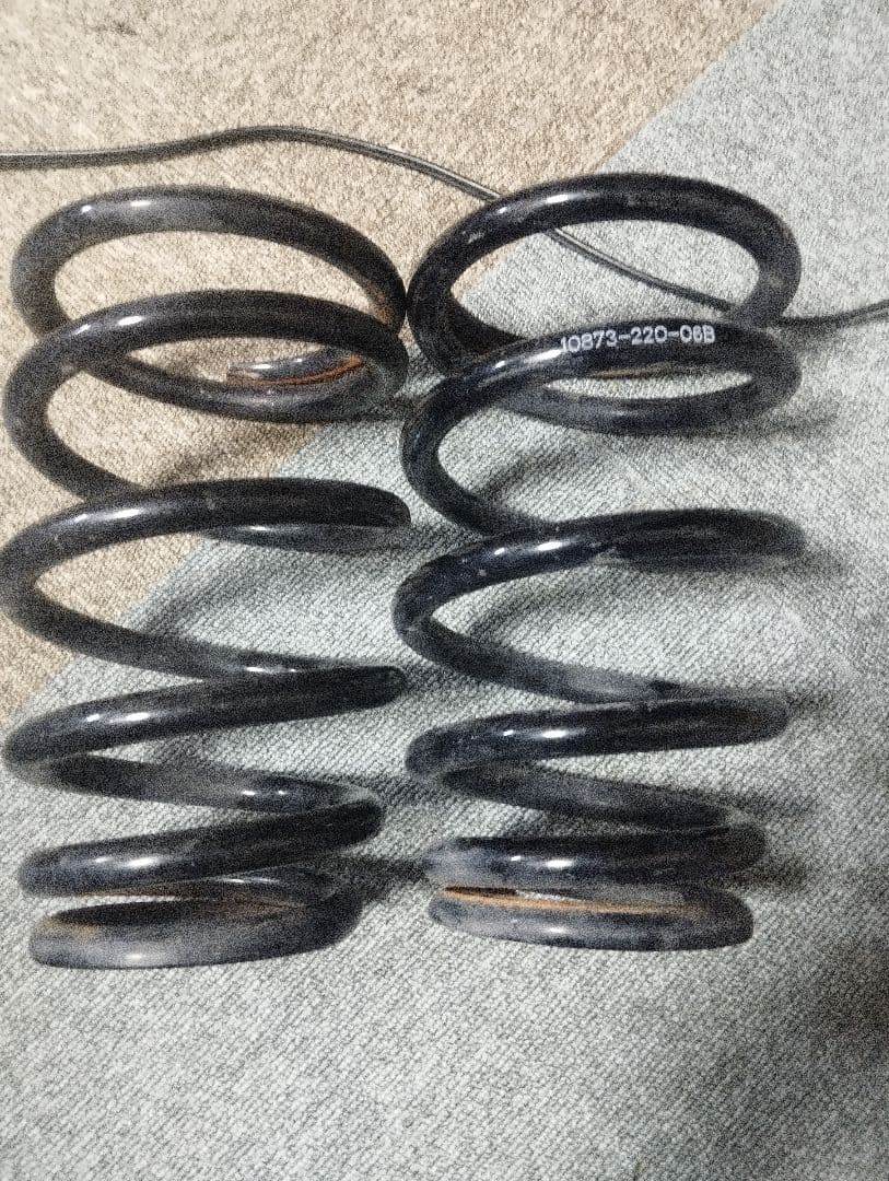 30プリウス純正サスペンションキット 一式 (フロントのみも可能)