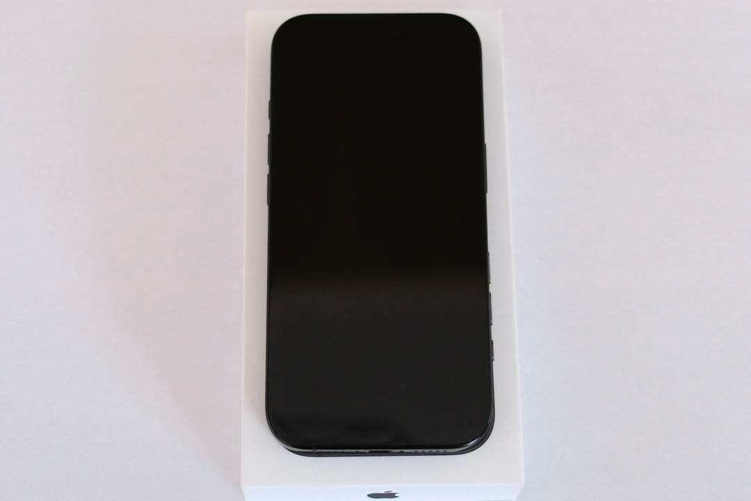 美品 iPhone16pro128GB ブラックチタニウム