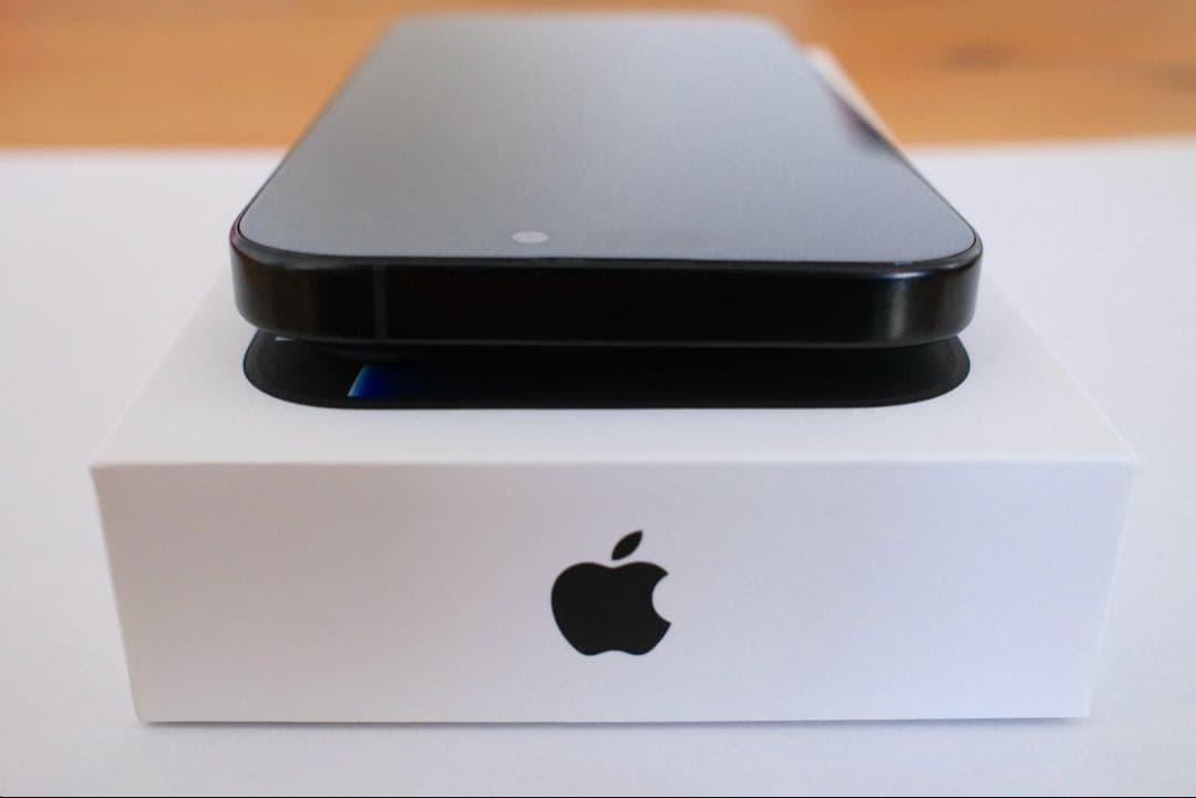 美品 iPhone16pro128GB ブラックチタニウム