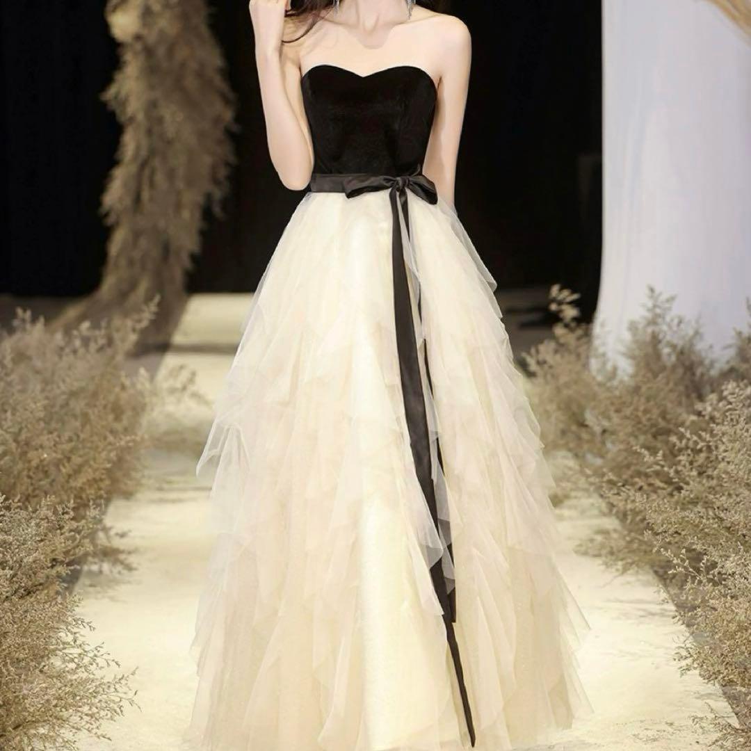 フリルのチュールスカートがオシャレ バイカラーベア ドレス