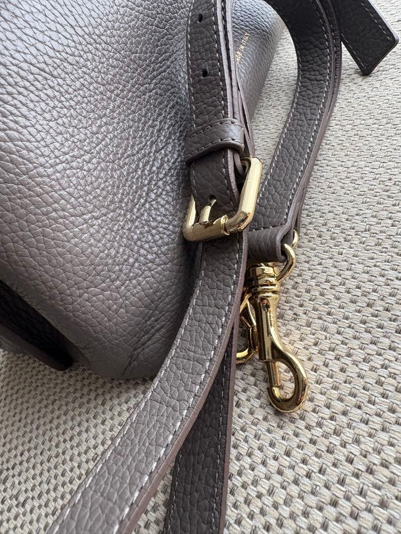 美品IACUCCIベラール2wayショルダーバッグ ハンドバッグ グレージュ