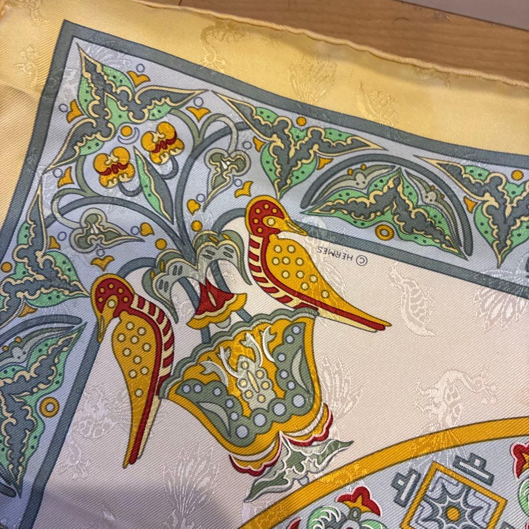 HERMES 装飾的なパターン カレ90 スカーフ