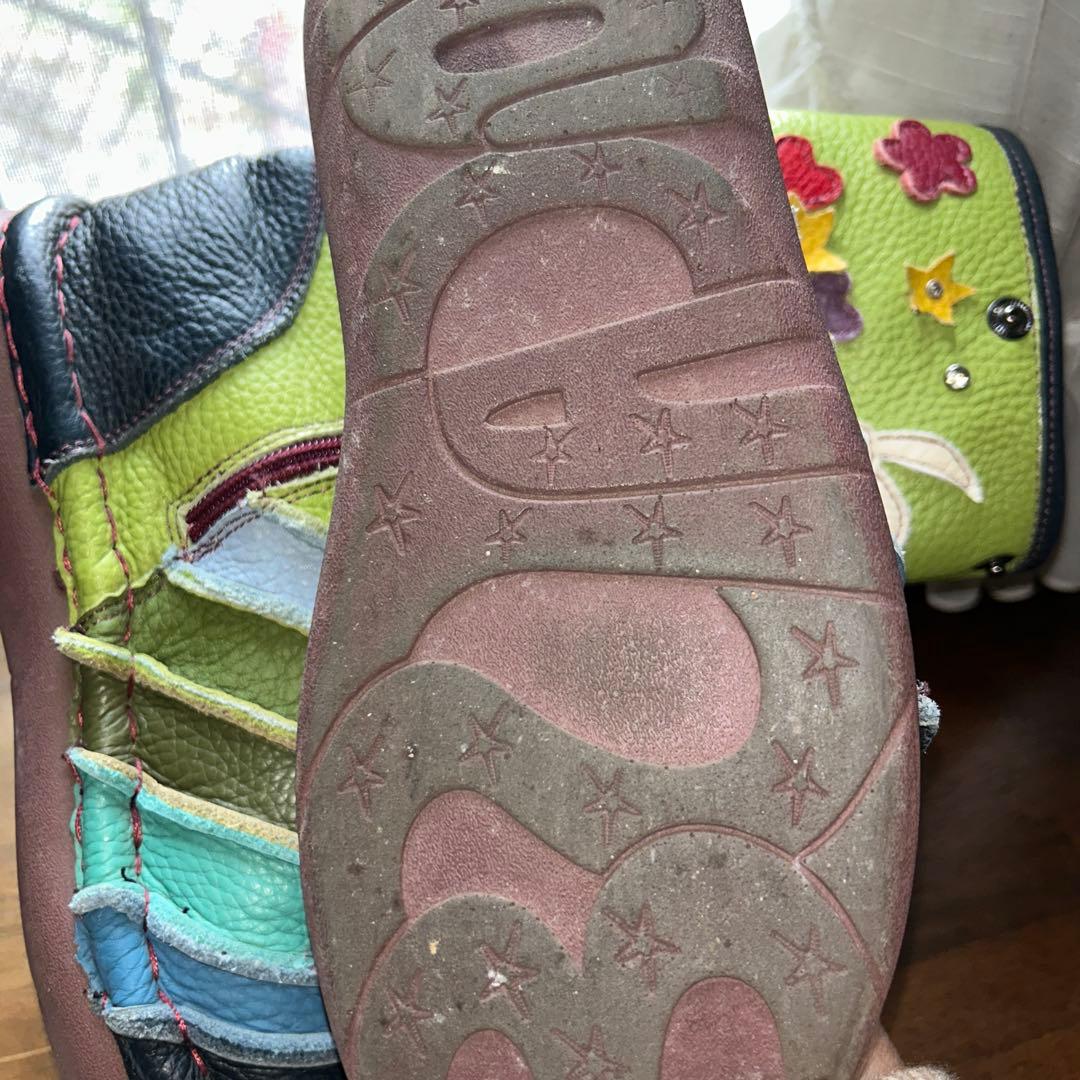 エスタシオンブーツ革のアップリッケ　グリーンとマルチカラー　Ｍ