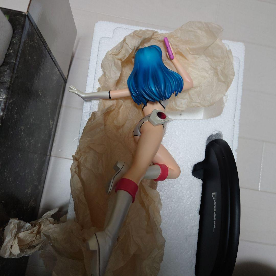 ダーティペア　ユリ　フィギュア　完成品　湊川あまは　エポック