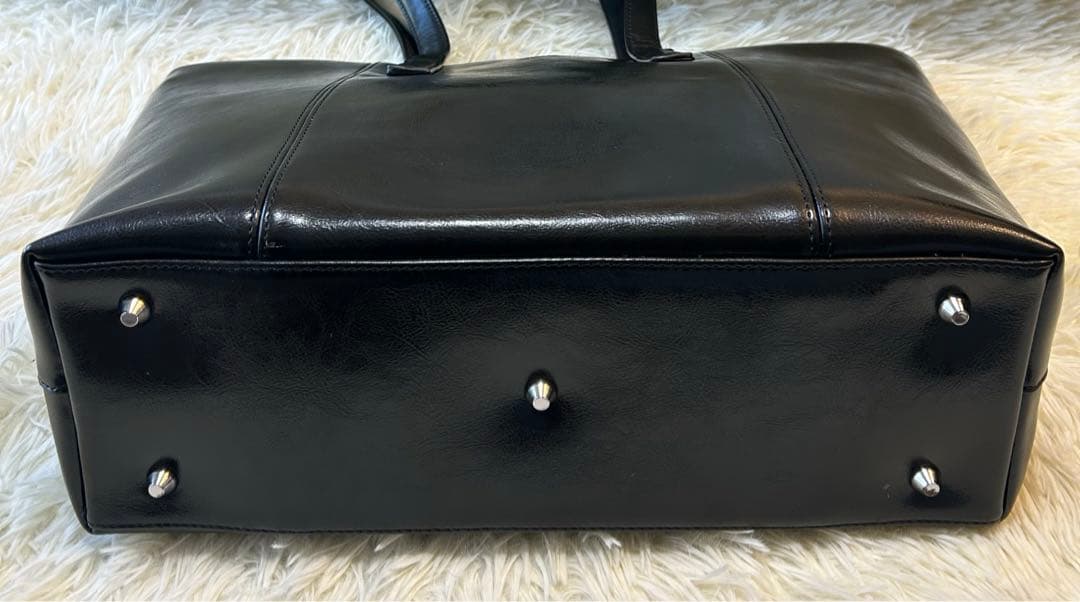 新品未使用　スーティスト レザートートビジネスバッグ A4タカキュー黒