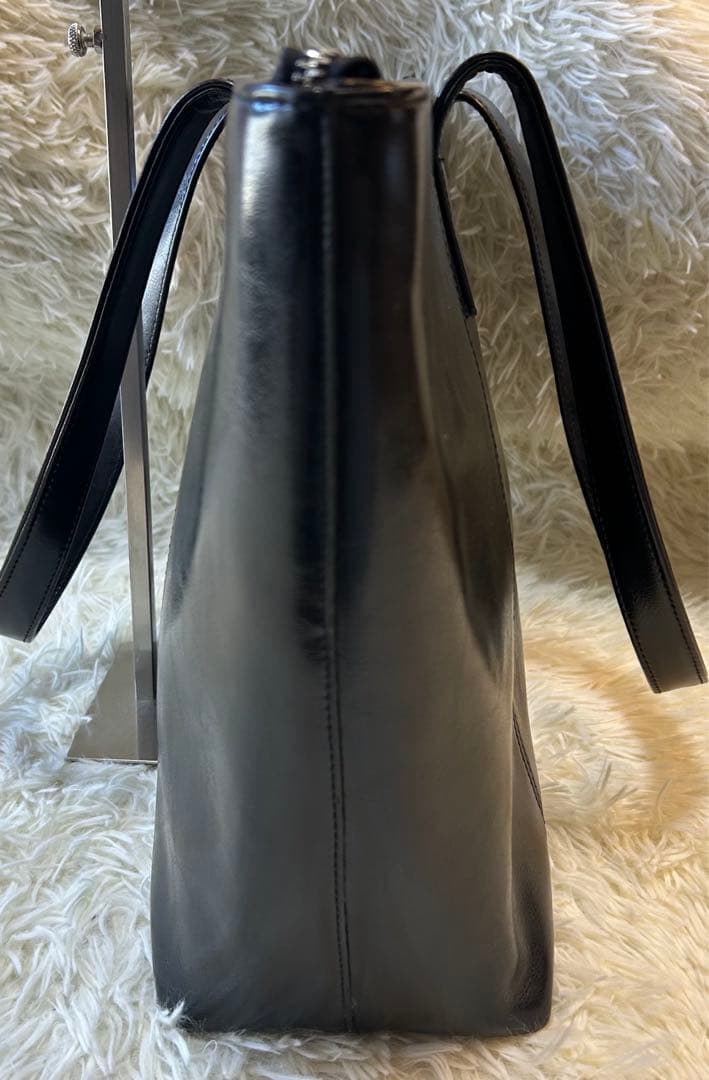 新品未使用　スーティスト レザートートビジネスバッグ A4タカキュー黒