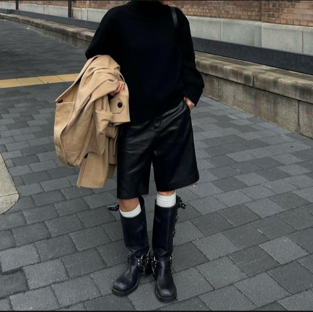 【新品未使用タグ付き】oksoonオクスンフェイクレザーハーフパンツ