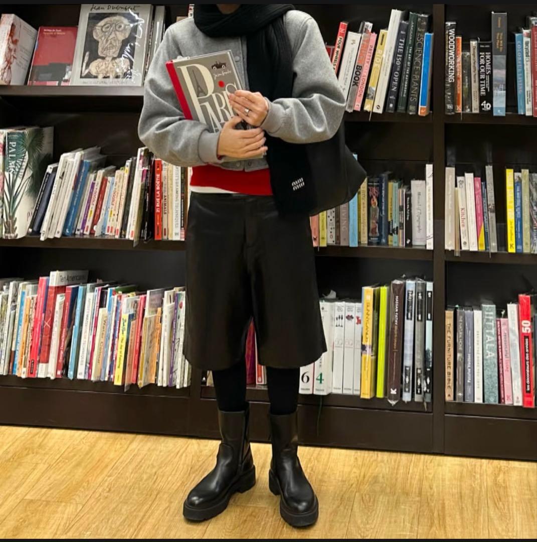 【新品未使用タグ付き】oksoonオクスンフェイクレザーハーフパンツ