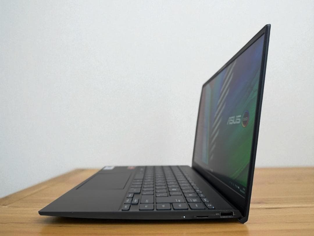 ⭐特価⭐高性能＆軽量⭐ASUS Zenbook 14 UM425⭐