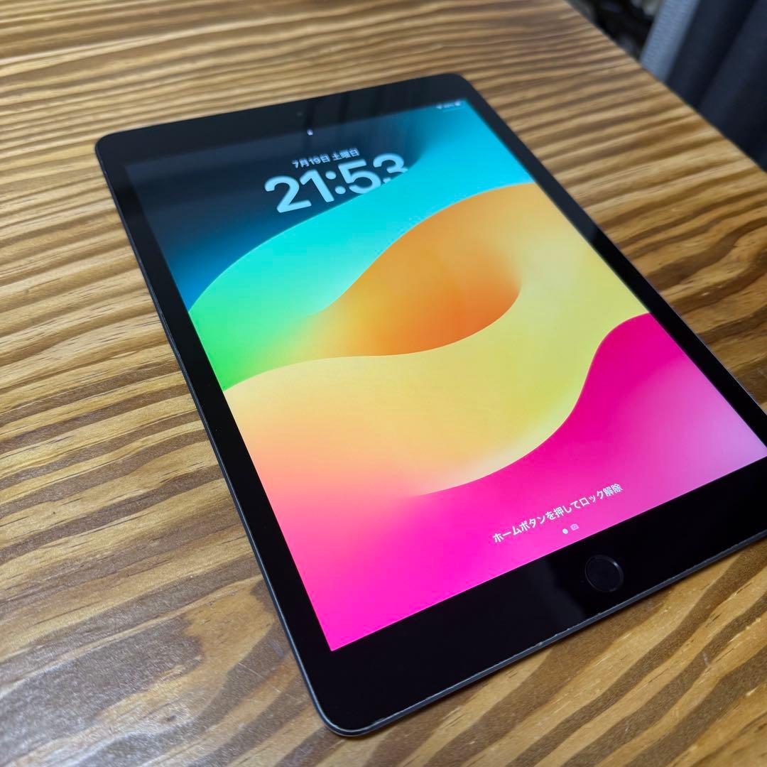 iPad 第8世代 32GB Wi-Fi +Cellular SIMフリー