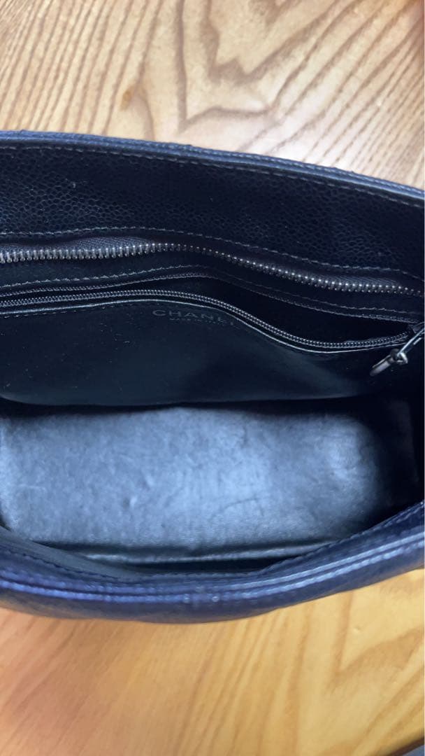 シャネル　キャビアスキン復刻トート　シルバー金具