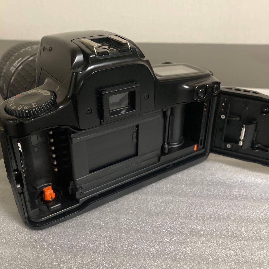 一眼レフフィルムカメラ　Canon 4台 、オリンパス 1台　動作未確認